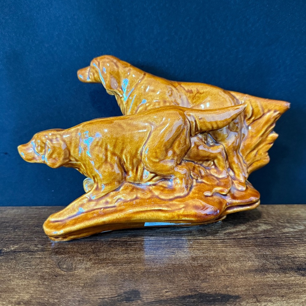 Golden Retrievers Pointing Figurine - Picture 4 of 14